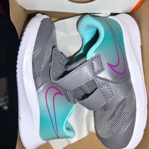 Toddler nike sneakers